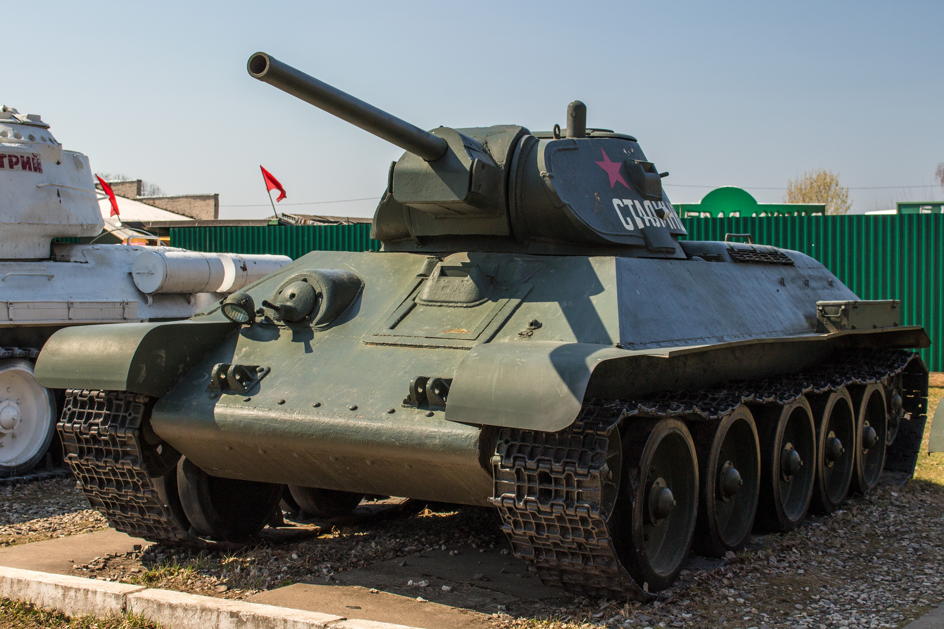 Разработчик т 34. Танк т34. Т-34 средний танк. Советский танк т 34. Танк т-34 Википедия.